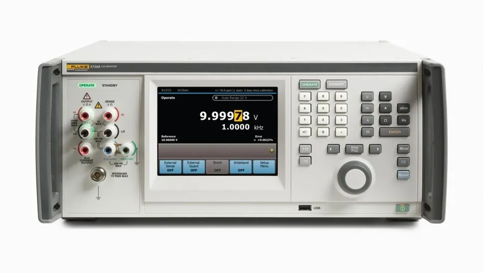 Fluke 5730A Hochleistungs-Multifunktions-Kalibriereinheit