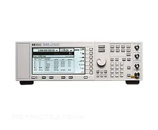 Keysight E4424B HF-Signalgenerator