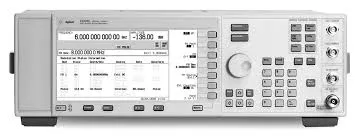 Keysight E4428C analoger Signalgenerator