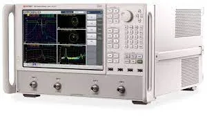 Keysight E5071A Vektornetzwerkanalysator