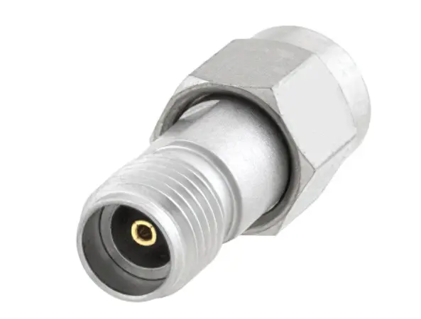 Pasternack PE9332 3.5mm-Stecker auf 3.5mm-Buchse Adapter